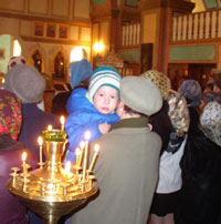 На детском утреннем пасхальном молебне 2003 года в Свято-Никольском храме с. Вавож