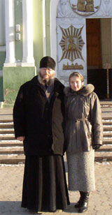 Священник Сергий Князев и руководитель группы паломников Софья Шкляева