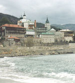 Монастырь святого Пантелеимона на горе Афон (фото с сайта samara.orthodoxy.ru)